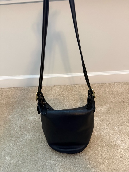 Coach Handbags - Vintage Coach Leather Helen’s Legacy Bag (Style 9953) - Black